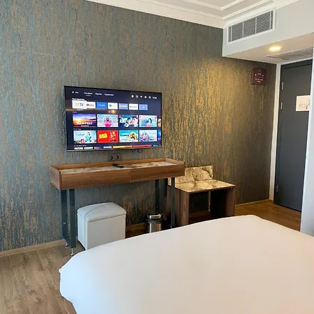 Hotel The Yali 3*