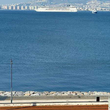 The Yali 3* Σμύρνη