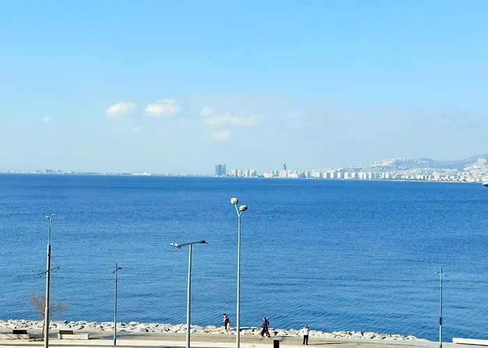 The Yali Σμύρνη