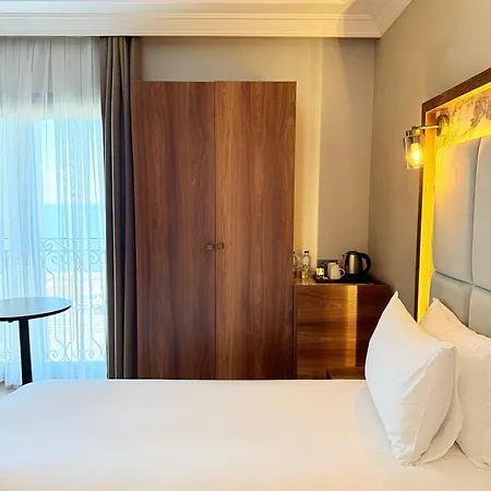 The Yali ホテル 3*